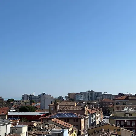 Casa Mameli - Centro-mare Дом отдыха Пезаро